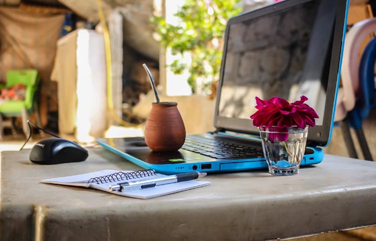 1 دیجیتال نومد چیست و چگونه یک Digital Nomad شویم ؟
