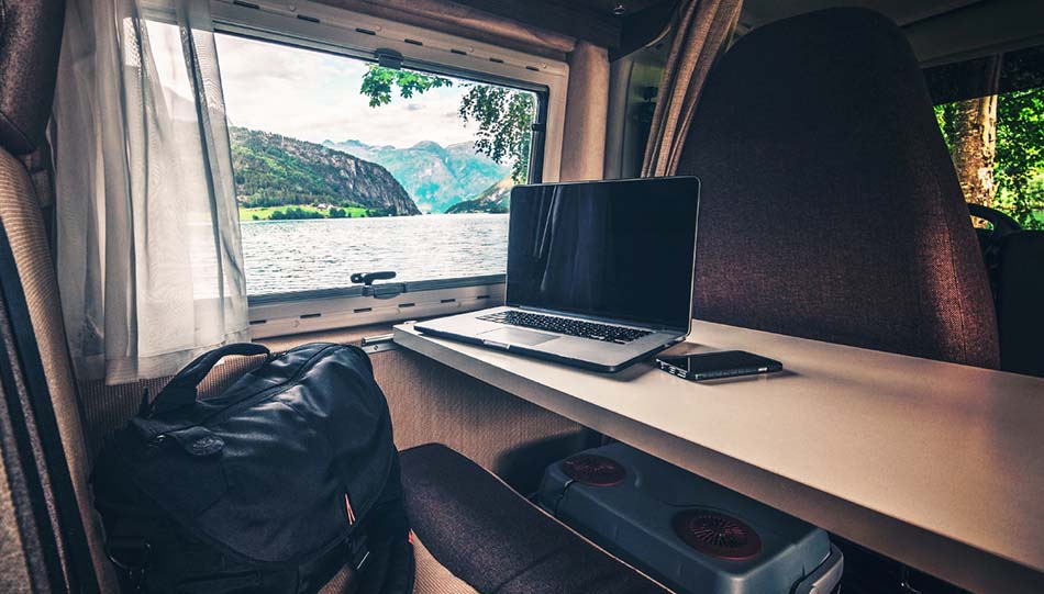 2 دیجیتال نومد چیست و چگونه یک Digital Nomad شویم ؟