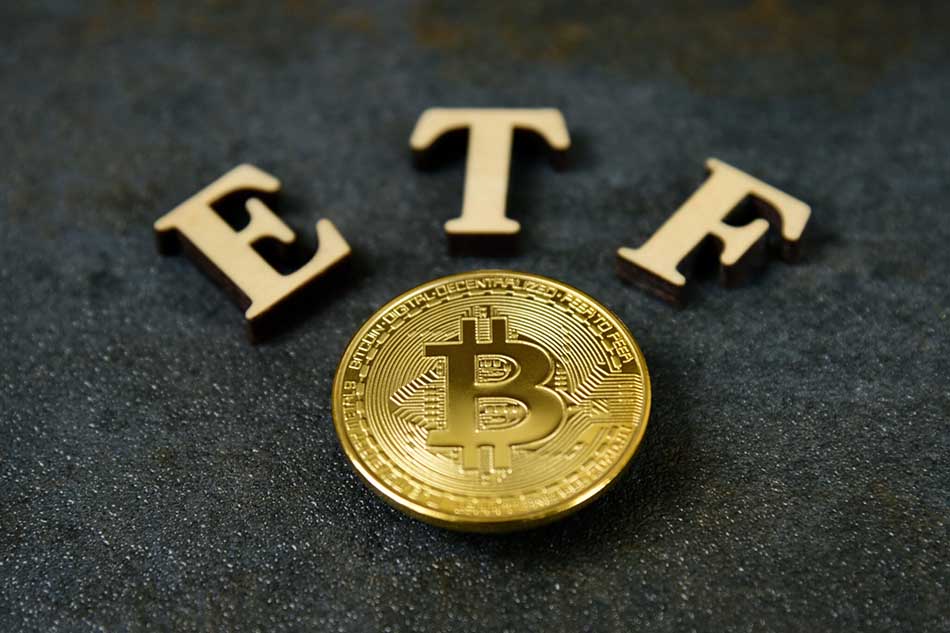 1 آشنایی با ETF بیت کوین و تاثیر صندوق قابل معامله بر روی قیمت BTC
