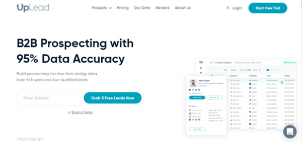 UpLead: گسترده ترین نرم افزار ایمیل انبوه با یک فهرست تماس B2B بزرگ