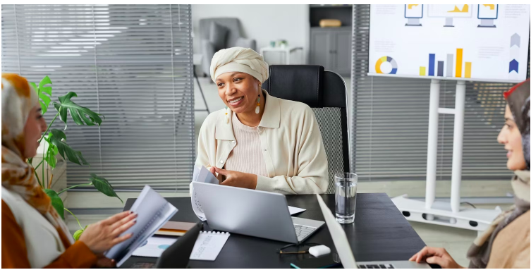 Data Analyst (تحلیلگر داده)