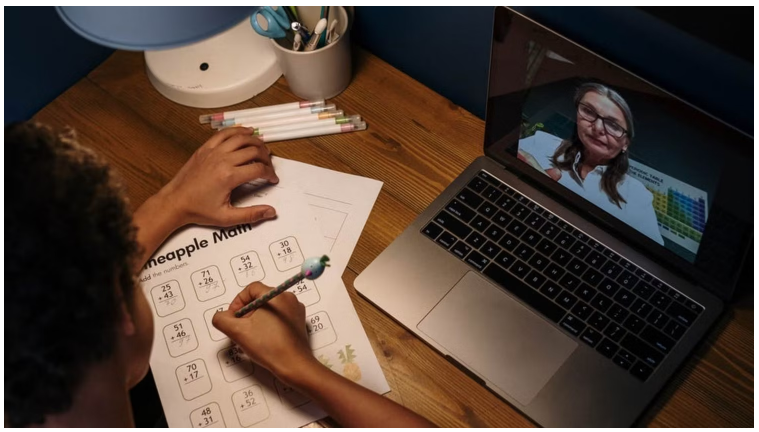 مقایسه Google Meet با Skype