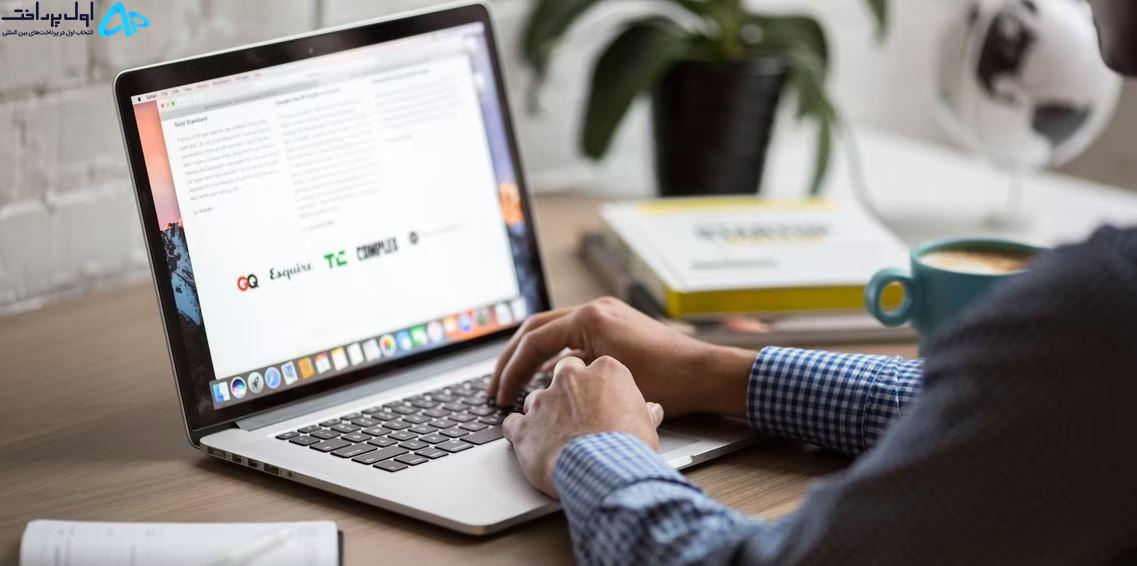 مقایسه Substack با Mailchimp
