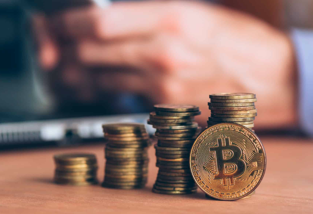 عبور بیت کوین از ۵۲ هزار دلار